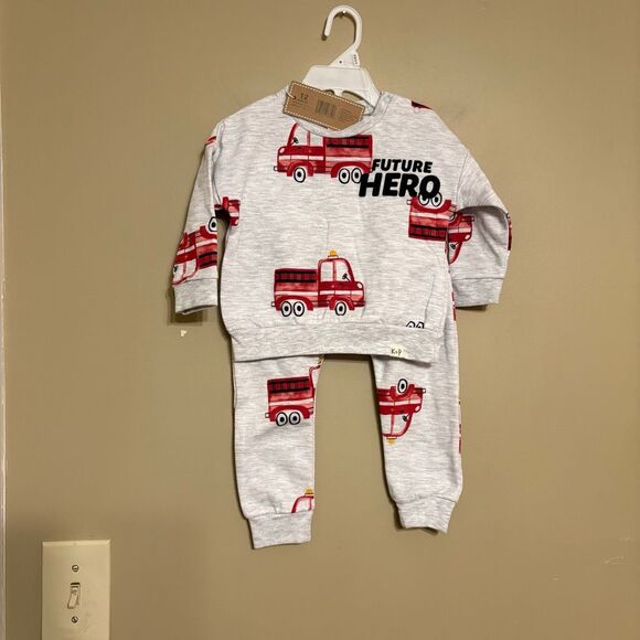 Kit + Pearl Baby Boy Girl Unisex Future Hero Firefighter Two Piece Set 12M - Picture 1 of 7